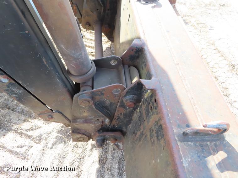 image for item DF7818 1978 International 886 tractor