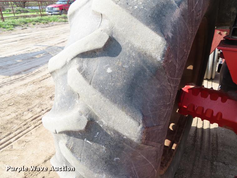 image for item DF7818 1978 International 886 tractor