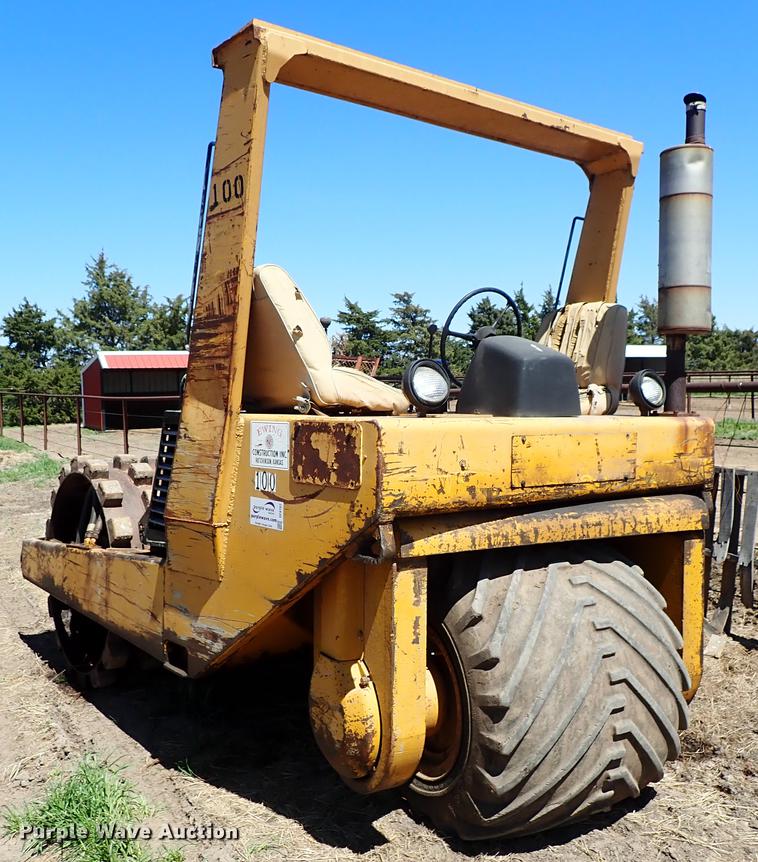 image for item DF8767 Hyster single drum roller