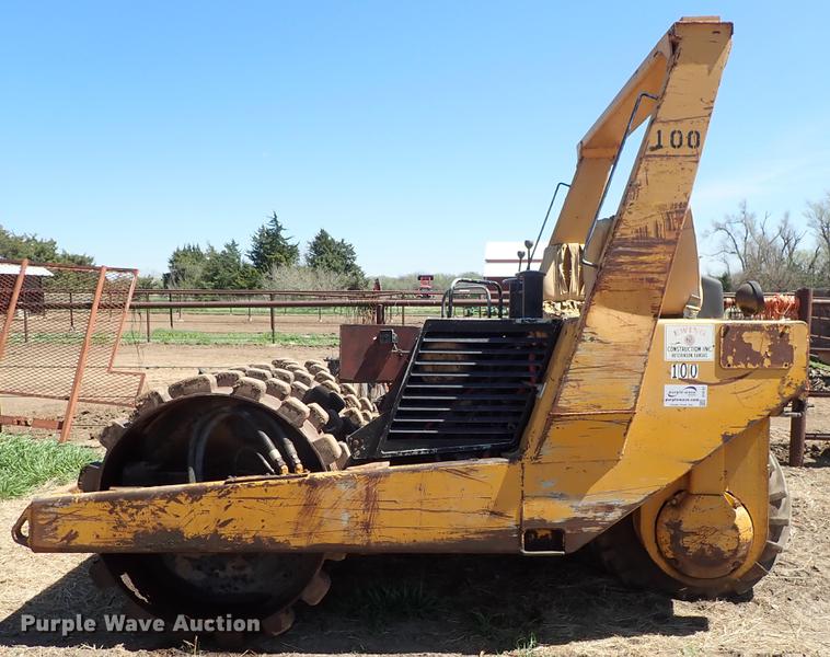 image for item DF8767 Hyster single drum roller