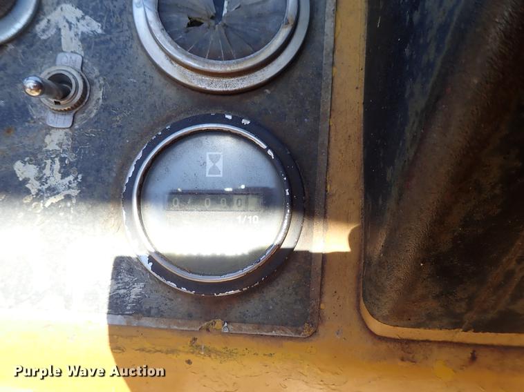 image for item DF8767 Hyster single drum roller