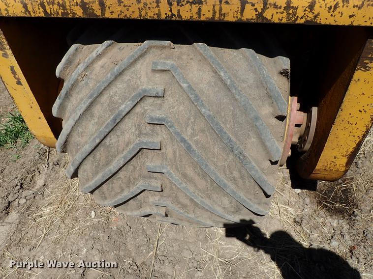 image for item DF8767 Hyster single drum roller