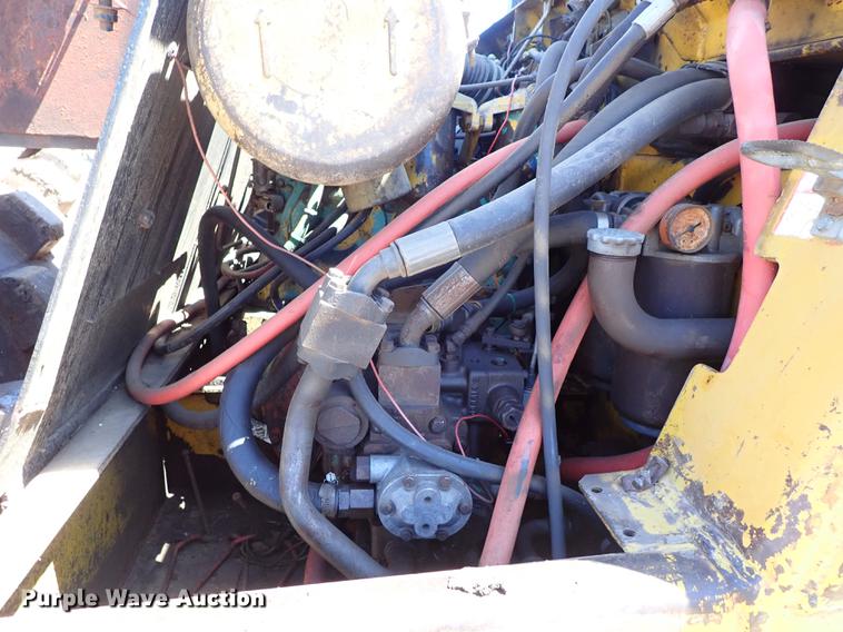 image for item DF8767 Hyster single drum roller