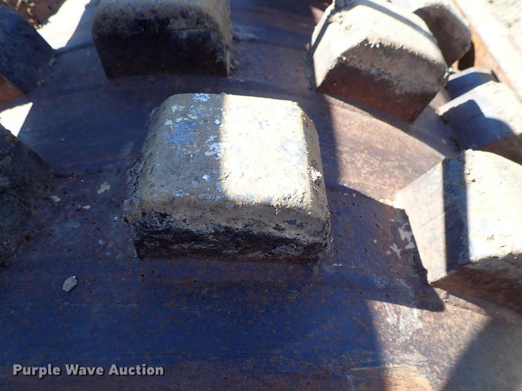 image for item DF8767 Hyster single drum roller