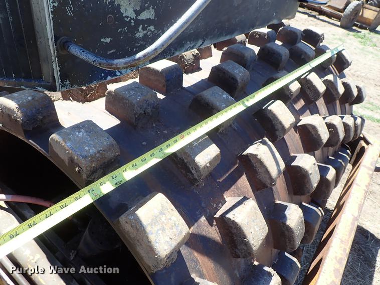 image for item DF8767 Hyster single drum roller