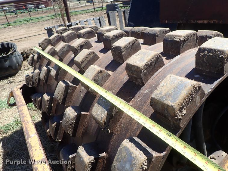 image for item DF8767 Hyster single drum roller