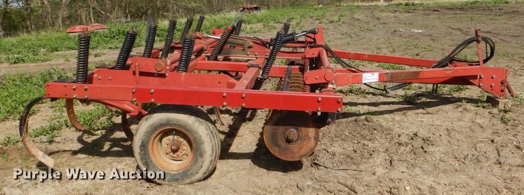 image for item DG0974 Case 6500 Conser-Till chisel