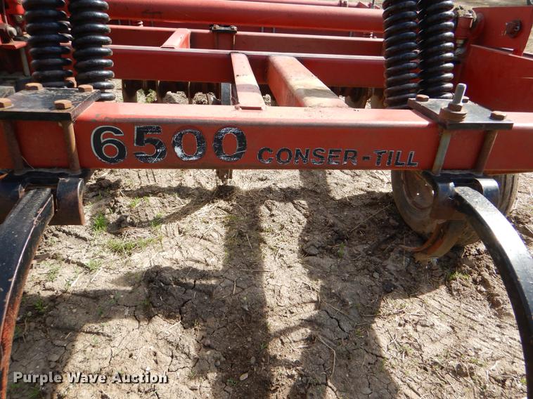 image for item DG0974 Case 6500 Conser-Till chisel