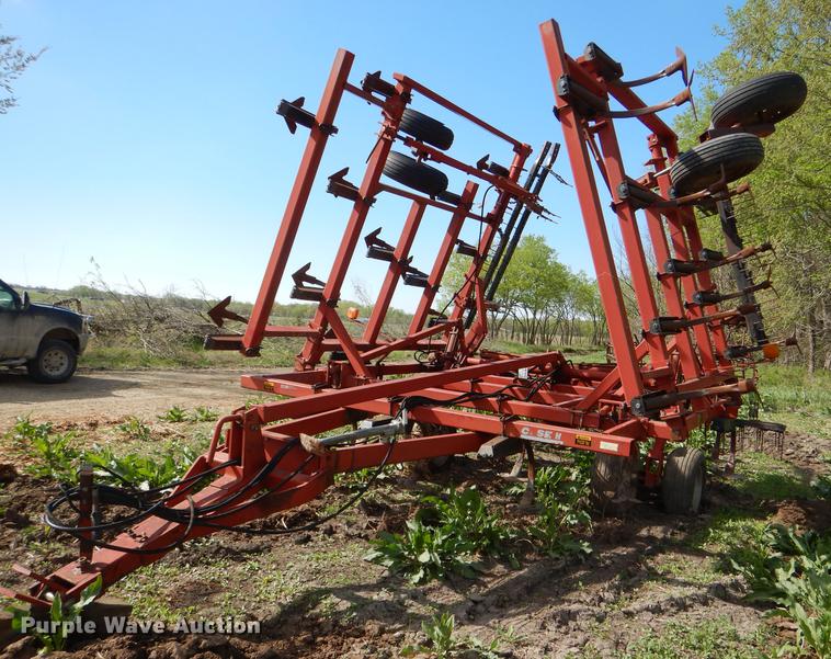 image for item DG0975 Case IH 5800/4300 cultivator
