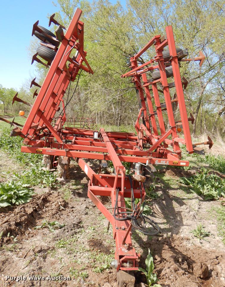 image for item DG0975 Case IH 5800/4300 cultivator