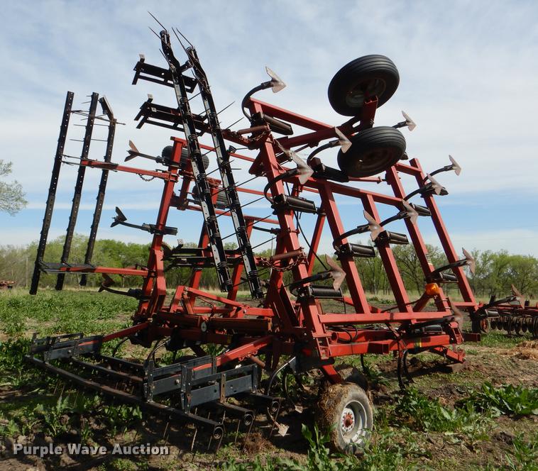 image for item DG0975 Case IH 5800/4300 cultivator