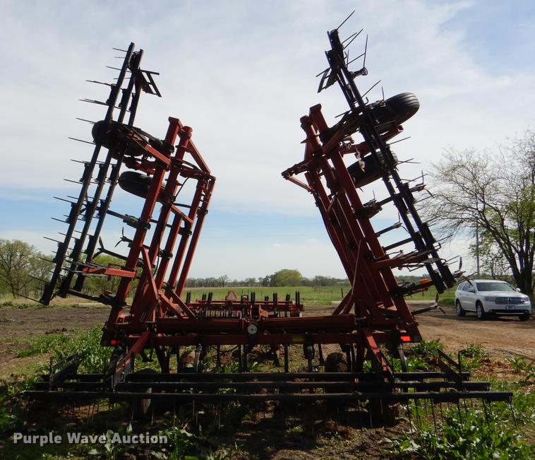 image for item DG0975 Case IH 5800/4300 cultivator