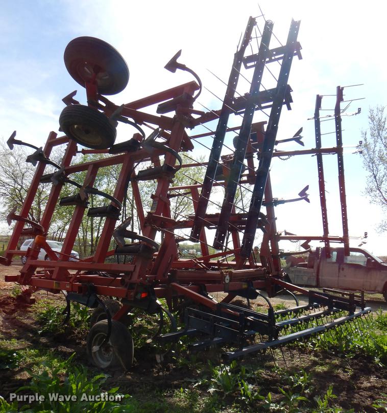 image for item DG0975 Case IH 5800/4300 cultivator