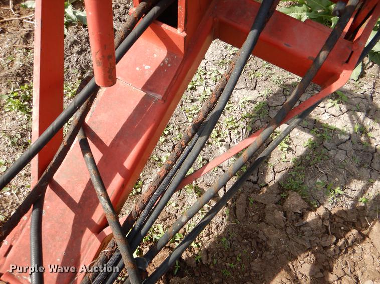 image for item DG0975 Case IH 5800/4300 cultivator