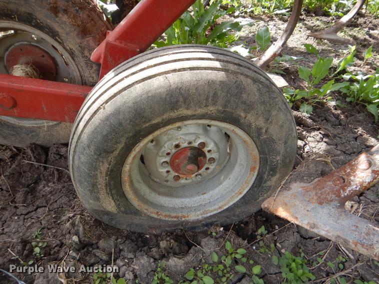 image for item DG0975 Case IH 5800/4300 cultivator