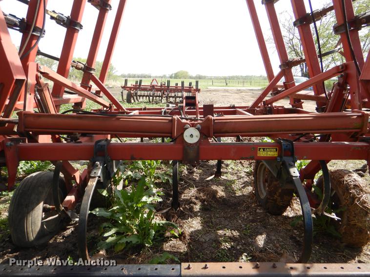 image for item DG0975 Case IH 5800/4300 cultivator