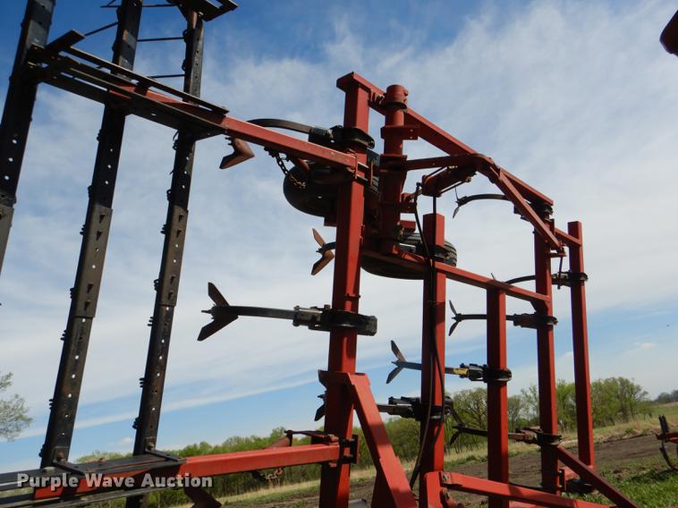 image for item DG0975 Case IH 5800/4300 cultivator