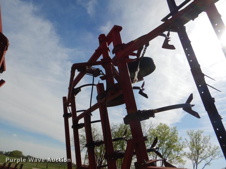 image for item DG0975 Case IH 5800/4300 cultivator