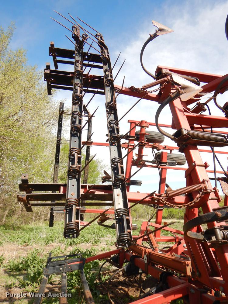 image for item DG0975 Case IH 5800/4300 cultivator