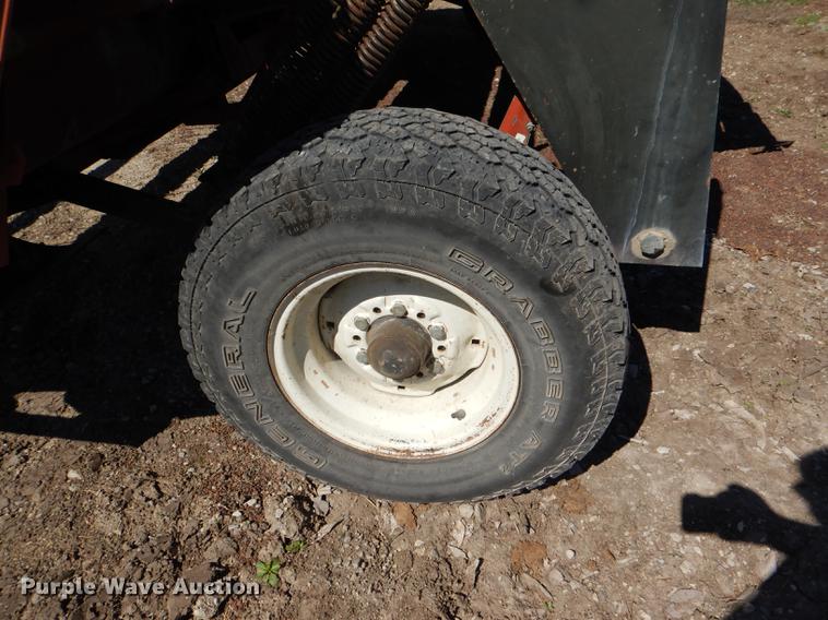 image for item DG1003 1995 Hesston 1160 Hydroswing windrower