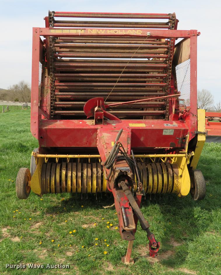 image for item DG3965 1981 New Holland 851 round baler