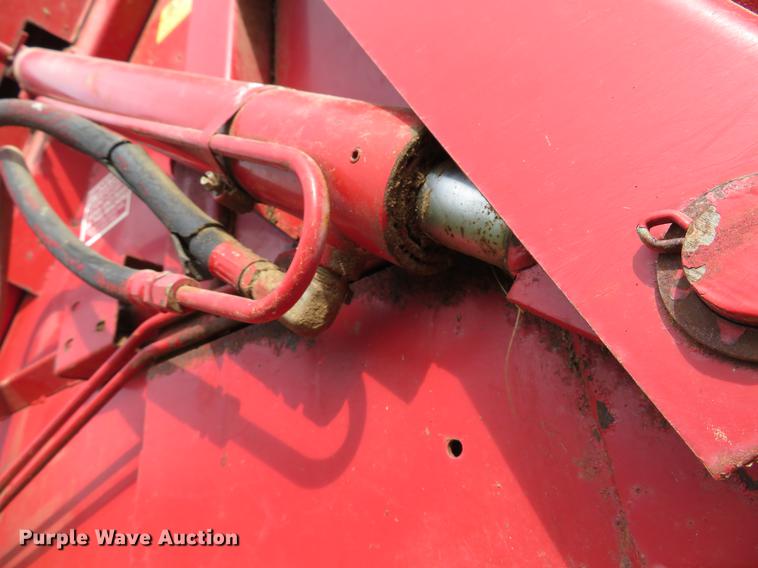 image for item DG3965 1981 New Holland 851 round baler