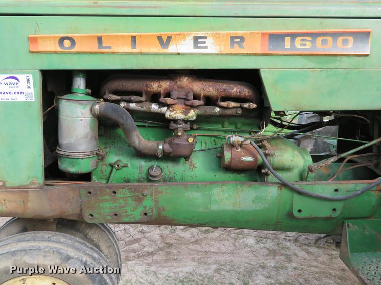 image for item DG3967 Oliver 1600 tractor