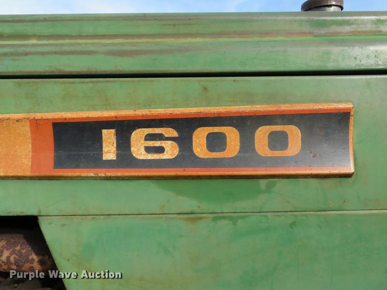 image for item DG3967 Oliver 1600 tractor