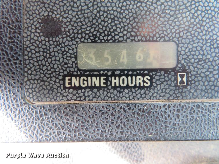 image for item DG3968 1979 International 1586 tractor