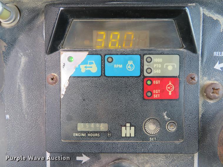 image for item DG3968 1979 International 1586 tractor