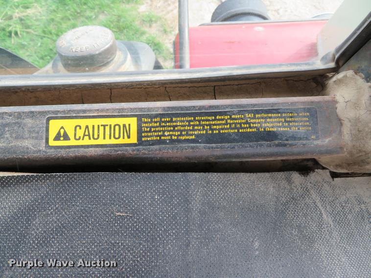 image for item DG3968 1979 International 1586 tractor