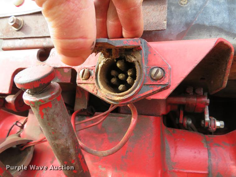 image for item DG3968 1979 International 1586 tractor