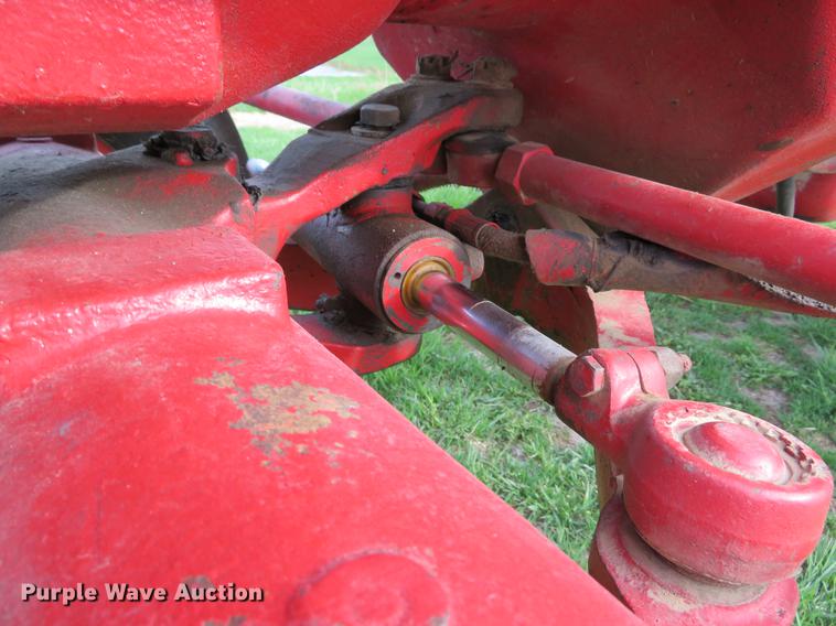 image for item DG3968 1979 International 1586 tractor