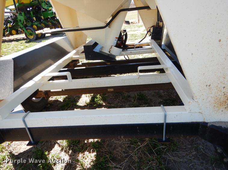 image for item DG5762 2008 Meridian 220 seed tender