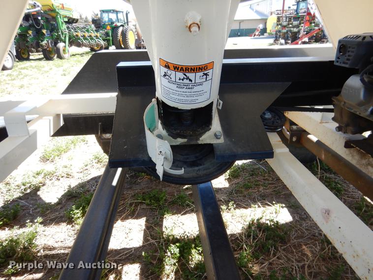 image for item DG5762 2008 Meridian 220 seed tender