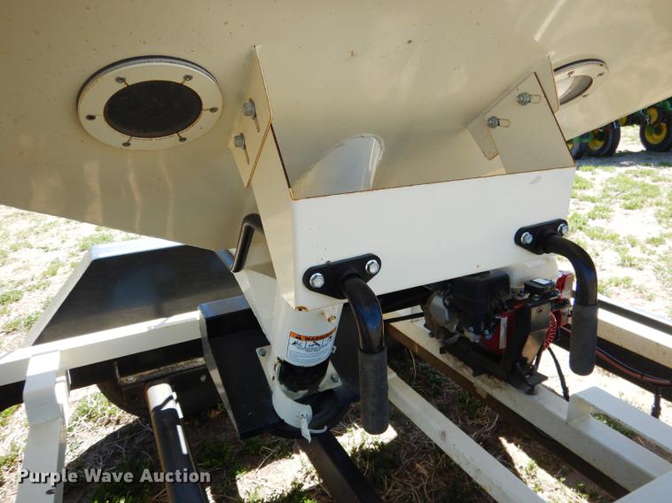 image for item DG5762 2008 Meridian 220 seed tender