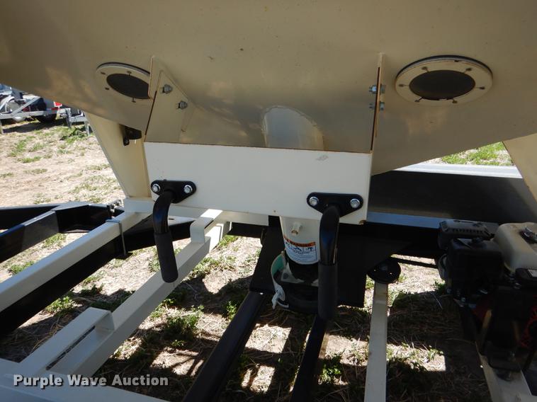 image for item DG5762 2008 Meridian 220 seed tender