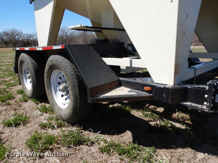 image for item DG5762 2008 Meridian 220 seed tender