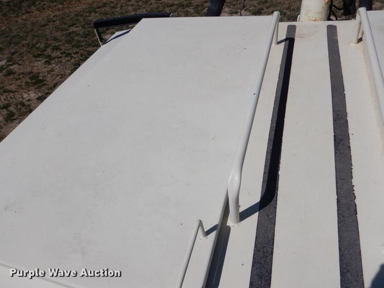 image for item DG5762 2008 Meridian 220 seed tender