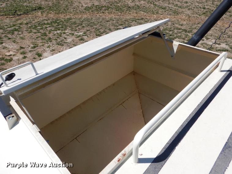 image for item DG5762 2008 Meridian 220 seed tender