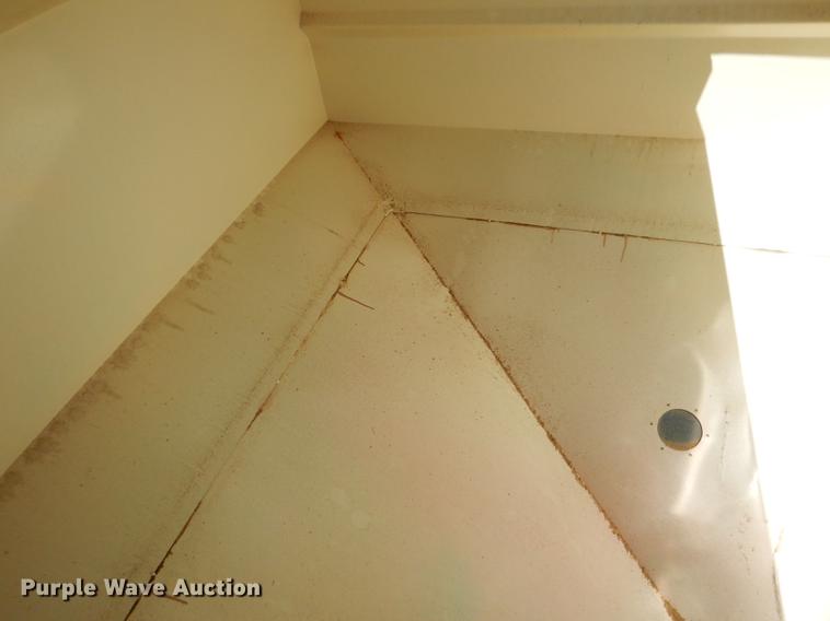 image for item DG5762 2008 Meridian 220 seed tender