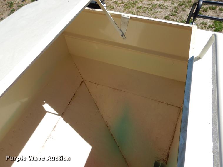 image for item DG5762 2008 Meridian 220 seed tender