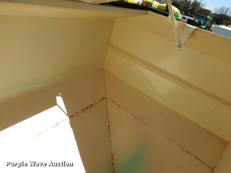 image for item DG5762 2008 Meridian 220 seed tender