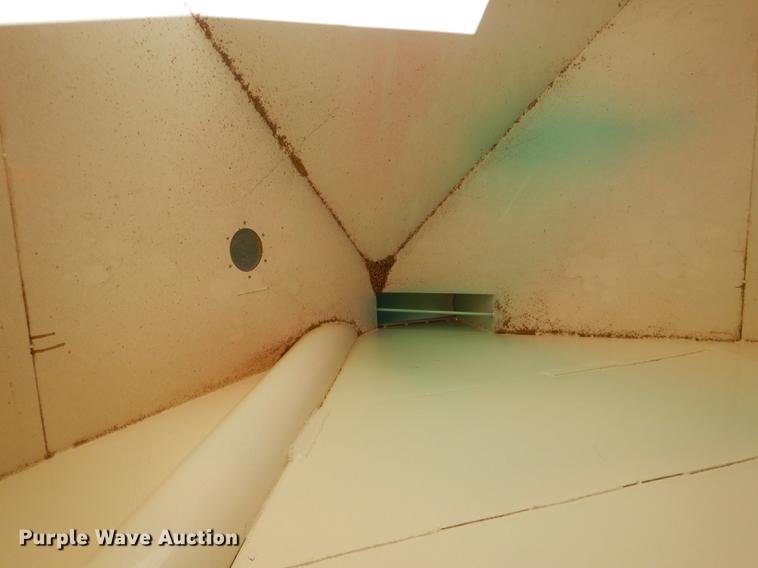 image for item DG5762 2008 Meridian 220 seed tender