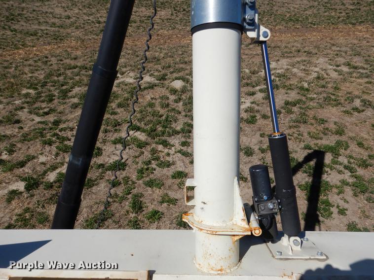 image for item DG5762 2008 Meridian 220 seed tender