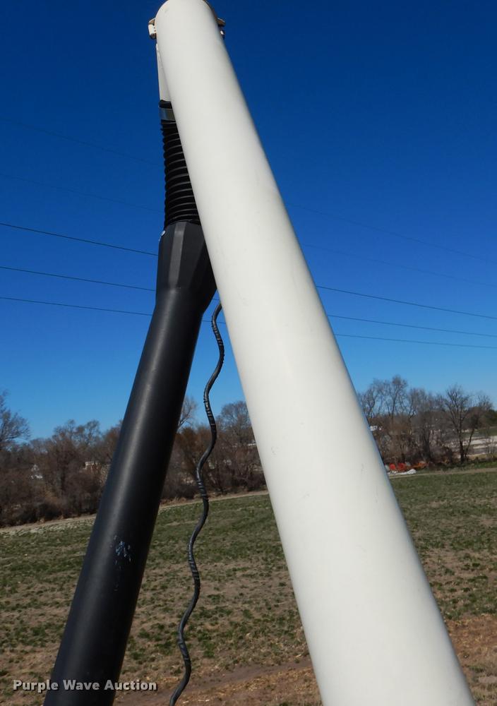 image for item DG5762 2008 Meridian 220 seed tender