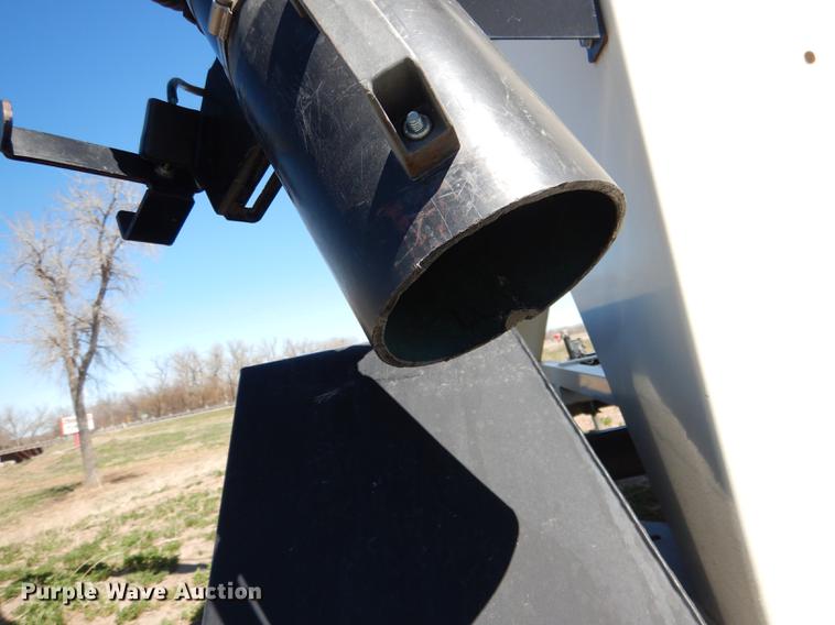 image for item DG5762 2008 Meridian 220 seed tender