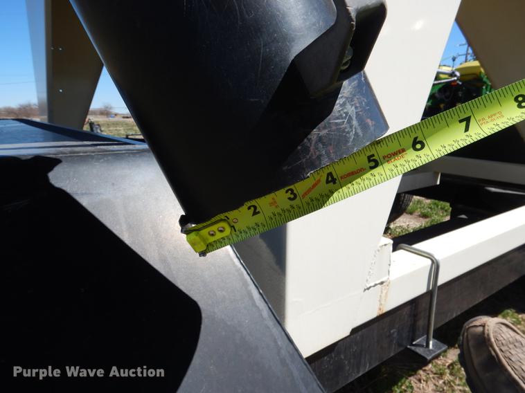 image for item DG5762 2008 Meridian 220 seed tender