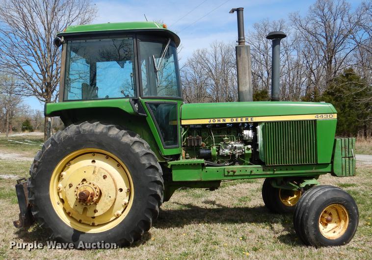 image for item DY9798 1974 John Deere 4430 tractor
