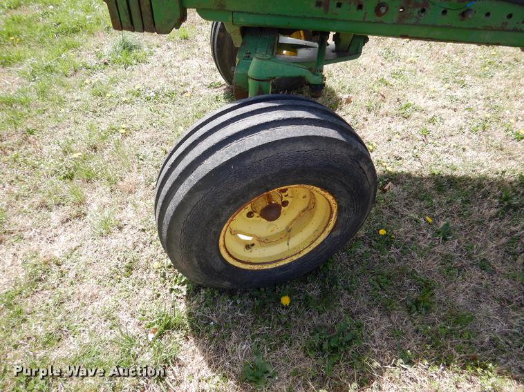 image for item DY9798 1974 John Deere 4430 tractor